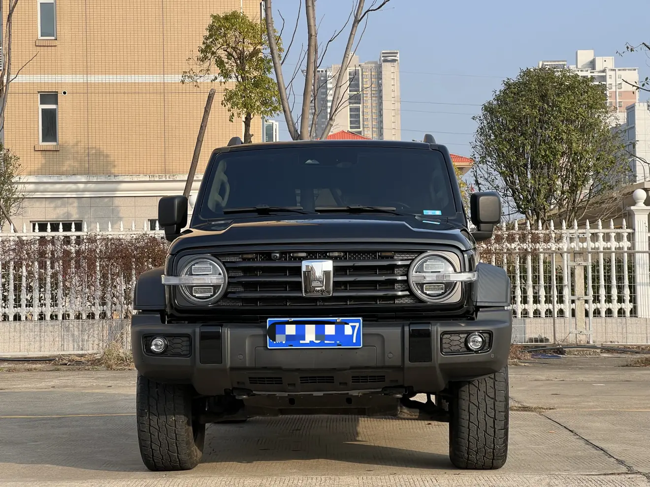 Tank 300  из Китая