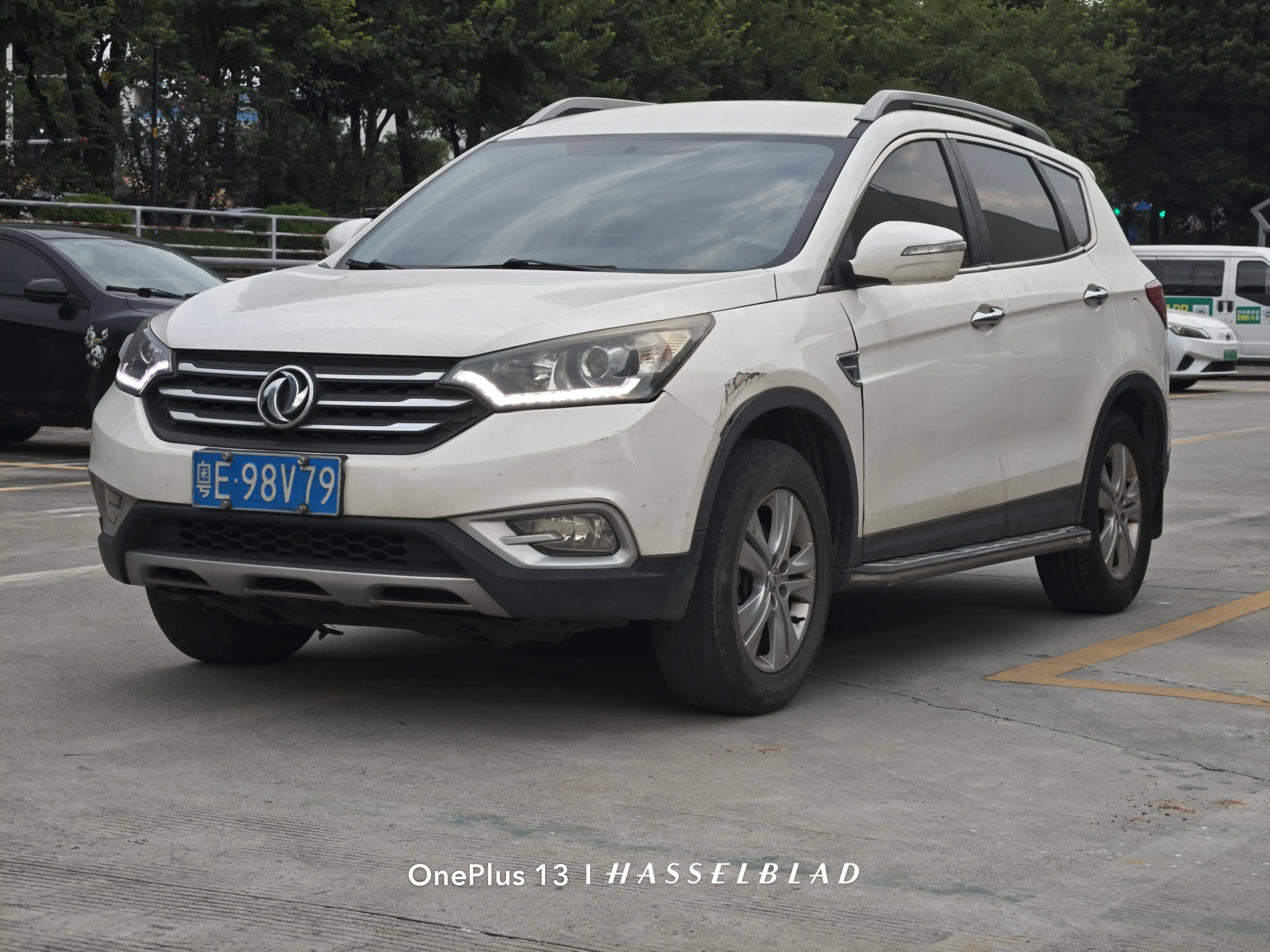 Dongfeng Fengshen AX7  из Китая