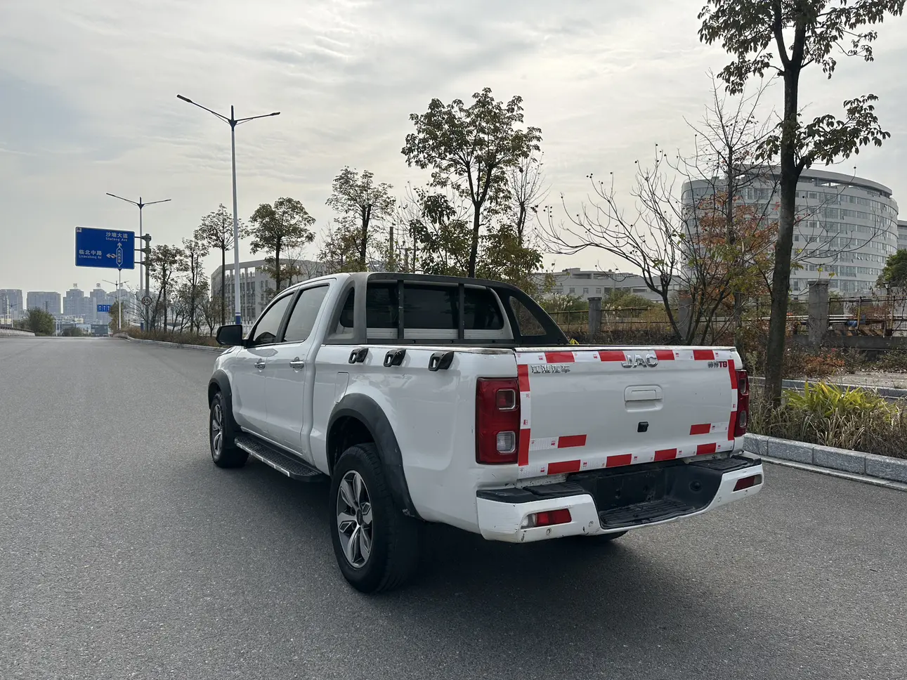 Jiangxi JAC T8  из Китая