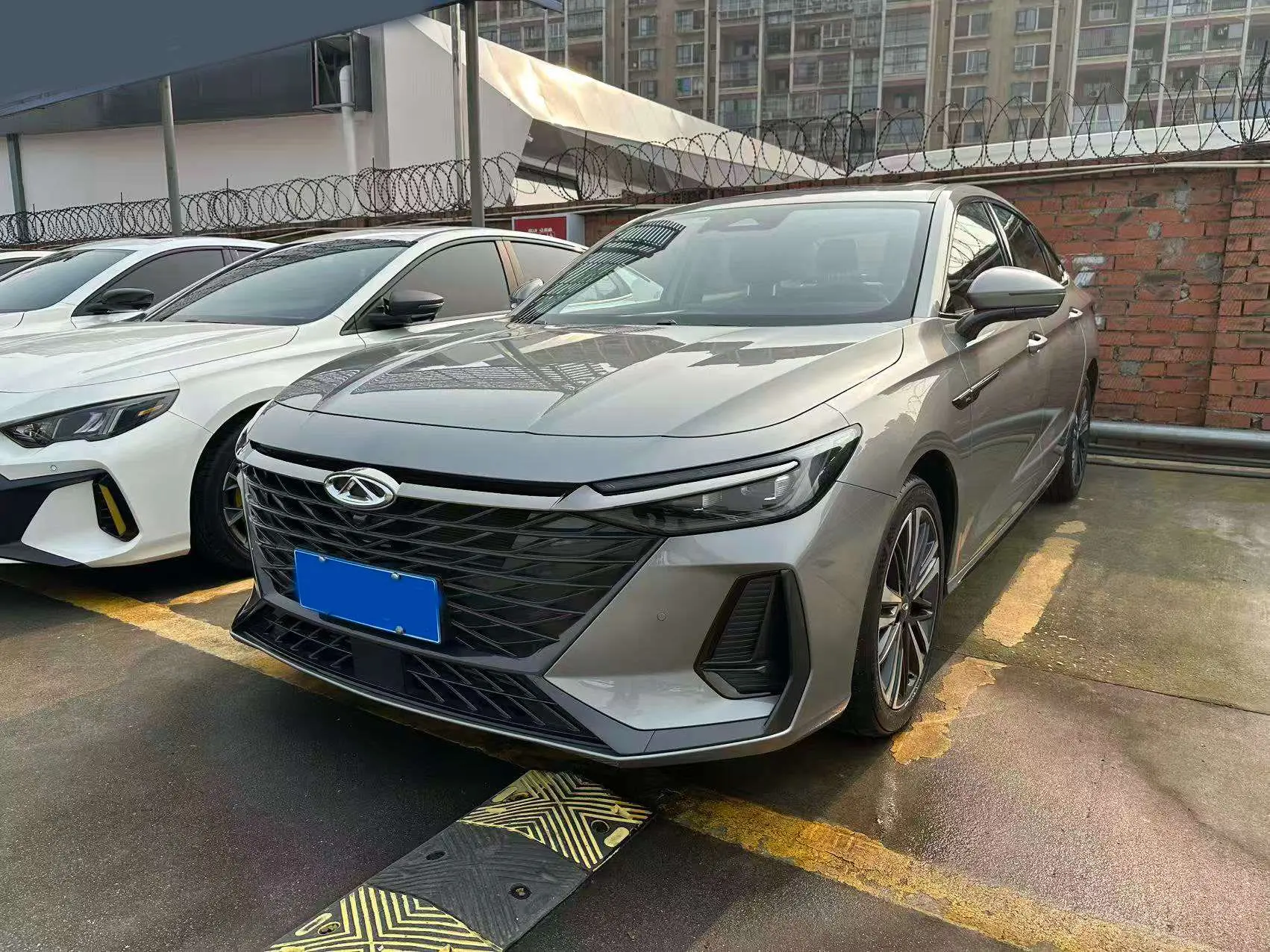 Chery Arrizo 8  из Китая