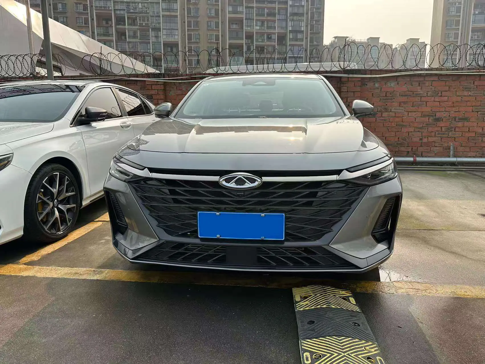 Chery Arrizo 8  из Китая