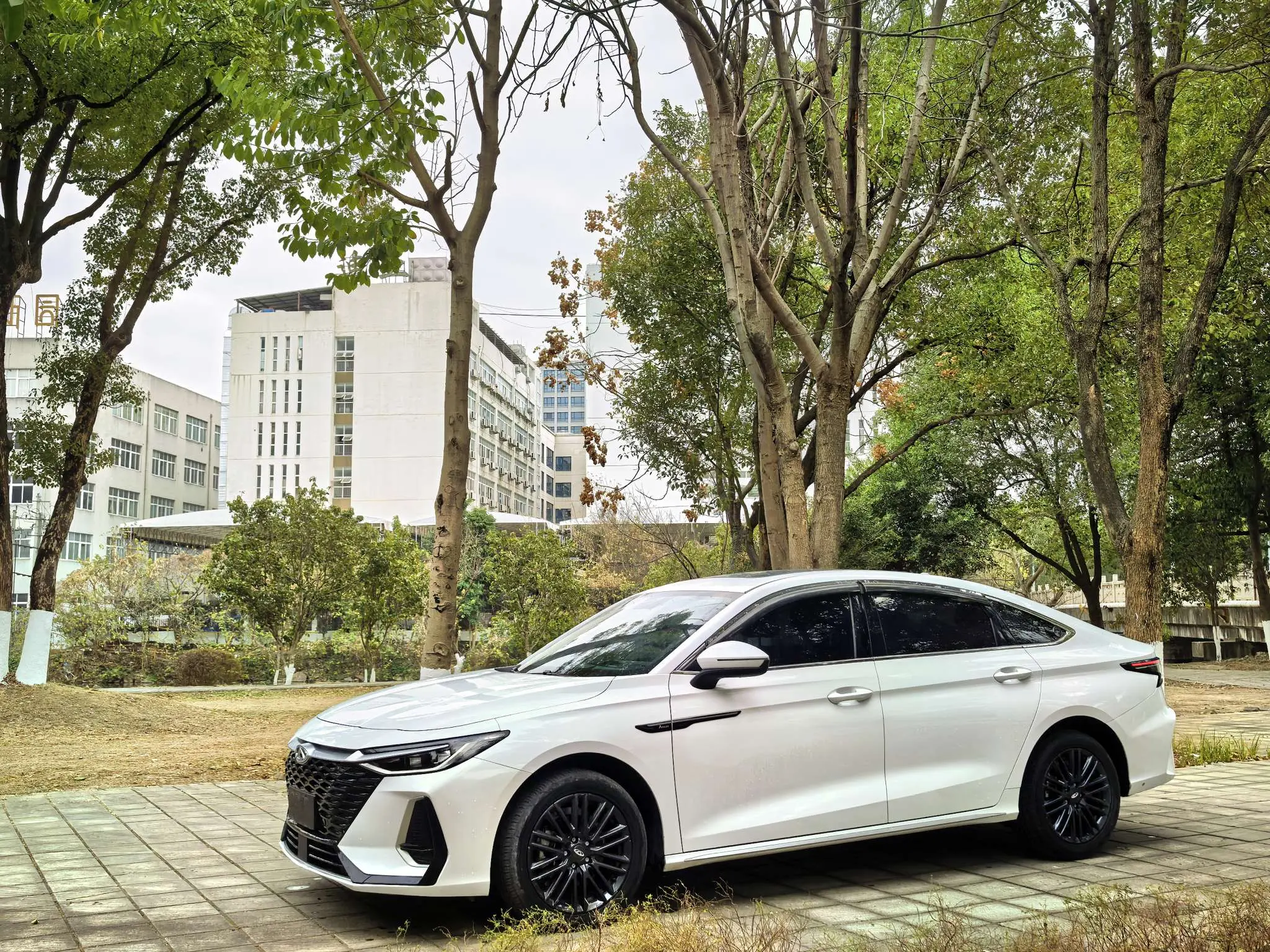 Chery Arrizo 8  из Китая