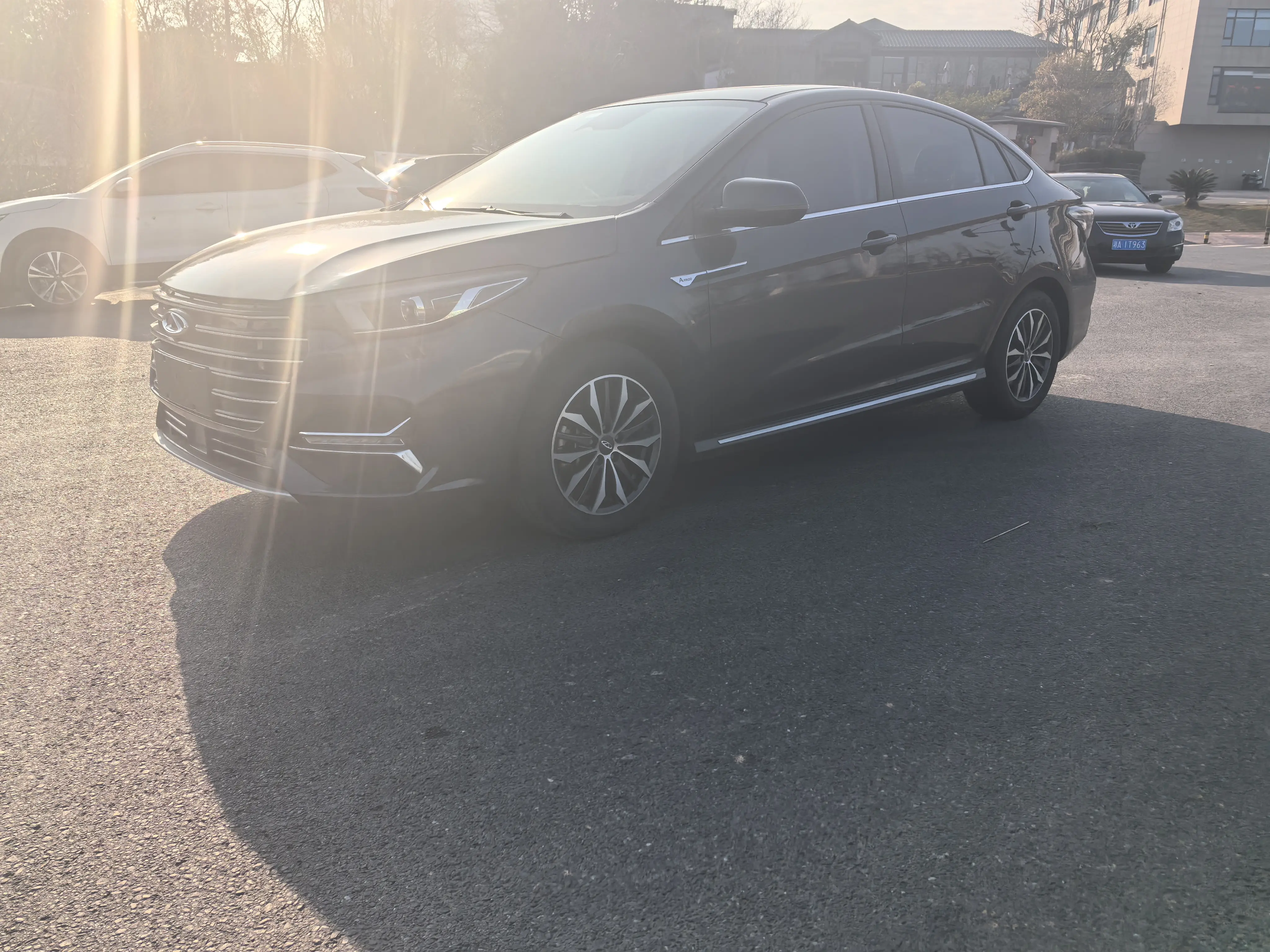 Omoda S5  из Китая