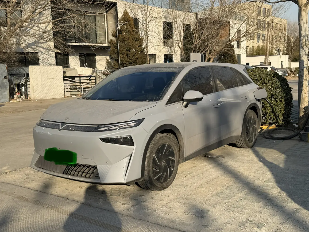 Kai Chen Venucia VX6  из Китая