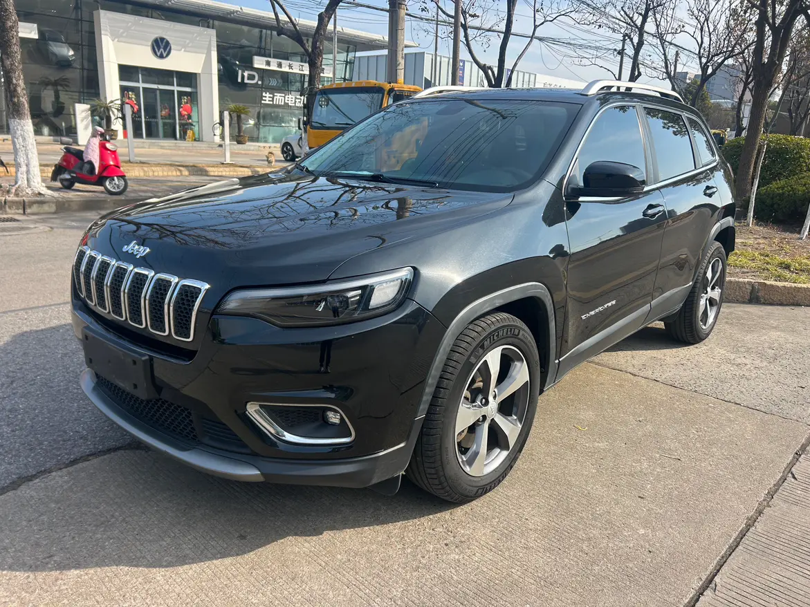 Jeep Cherokee  из Китая