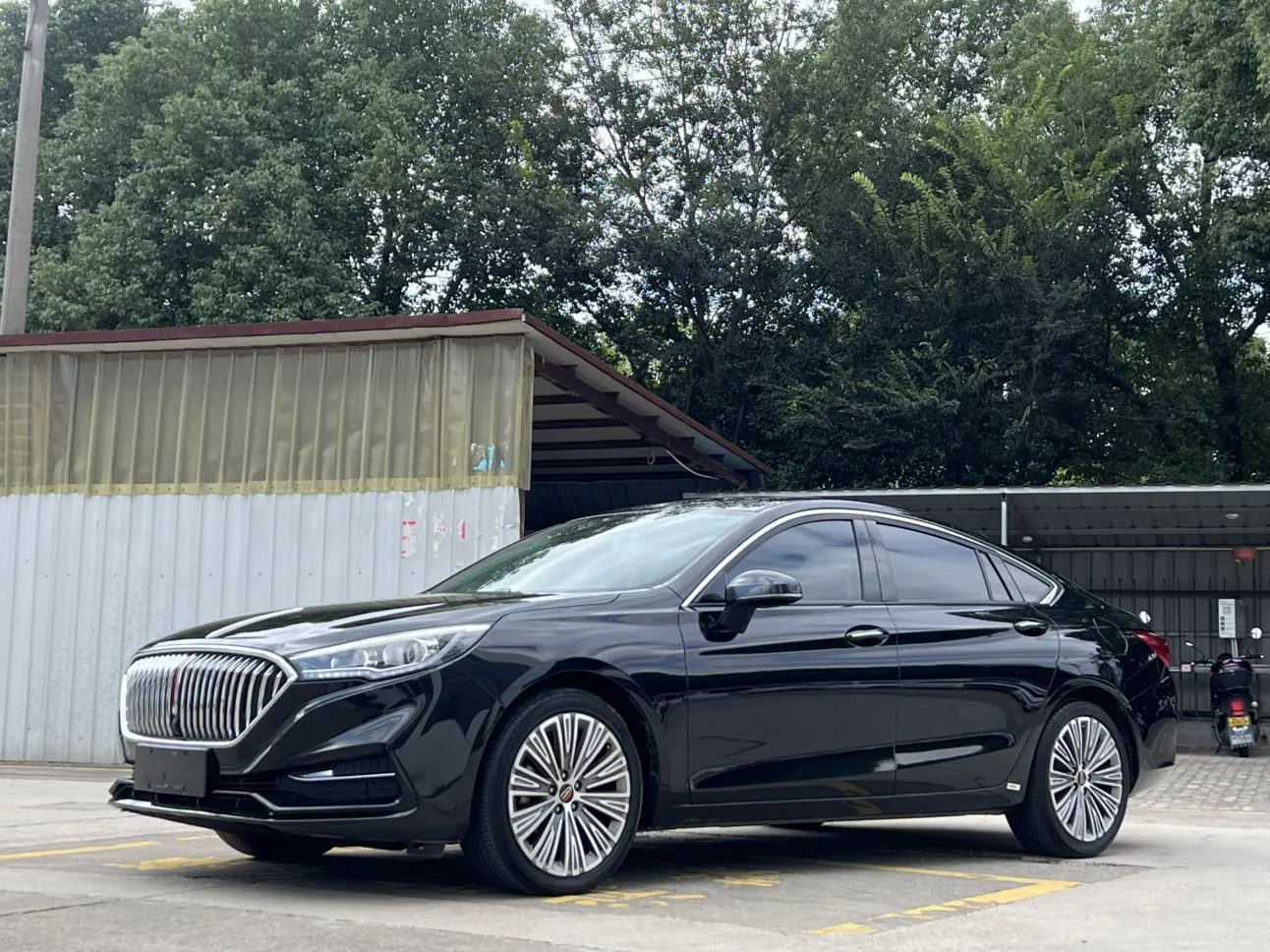 Hongqi H5 classic  из Китая