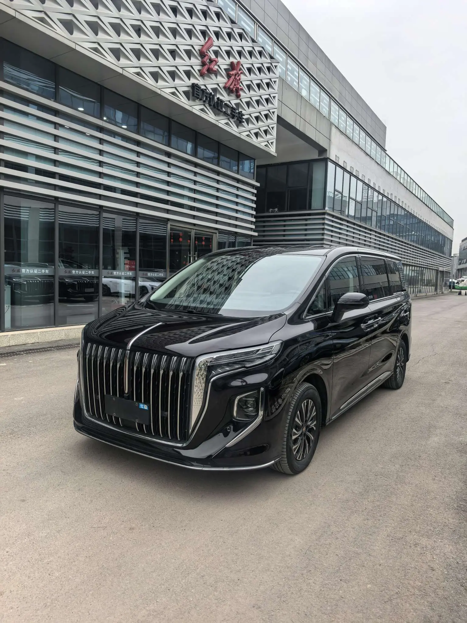 Hongqi HQ9 PHEV  из Китая