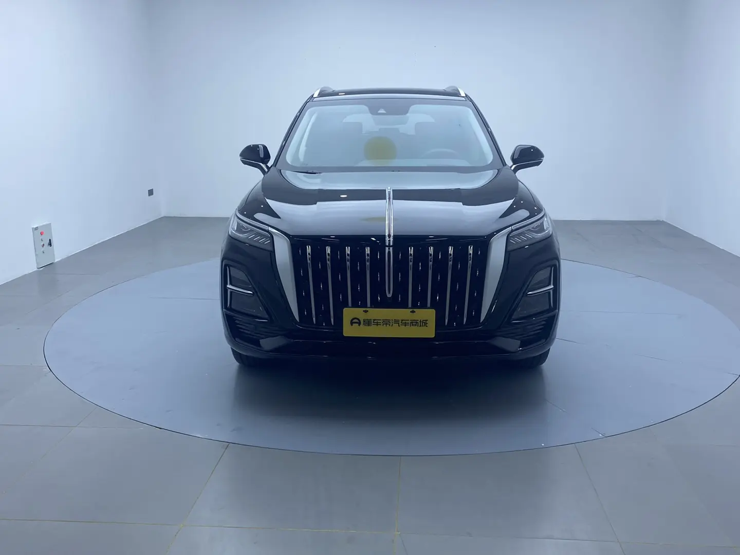 Hongqi HS5  из Китая