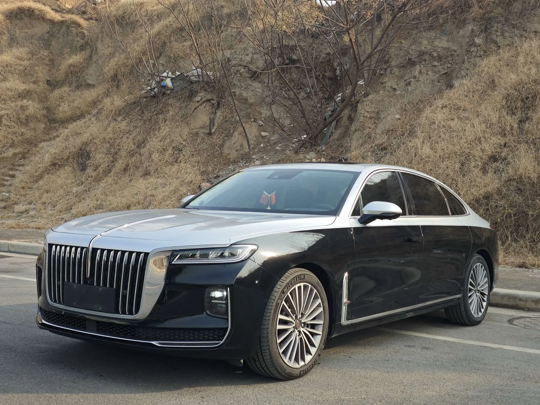 Hongqi H9  из Китая