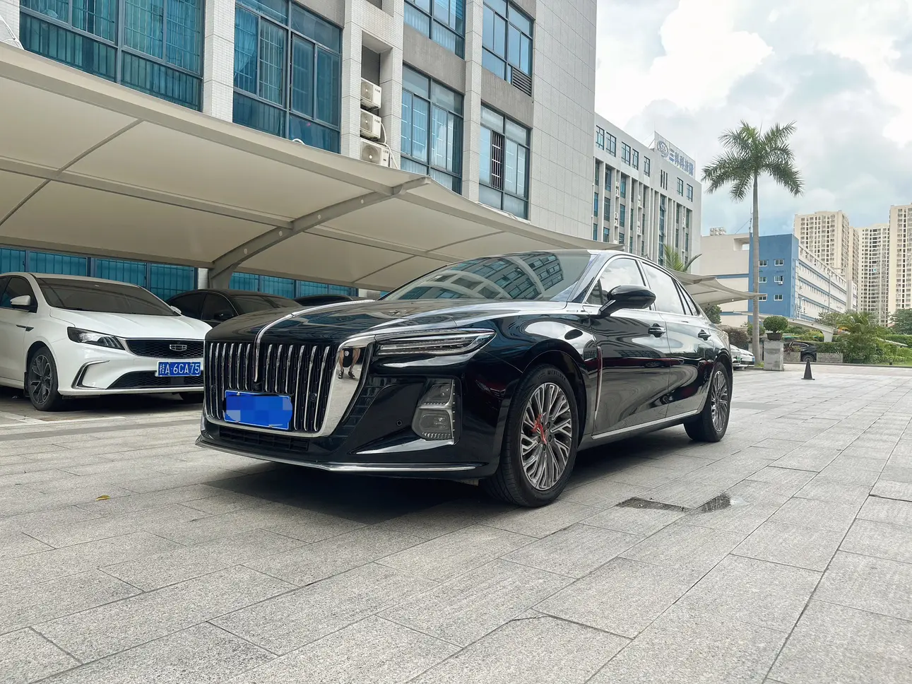 Hongqi H5  из Китая