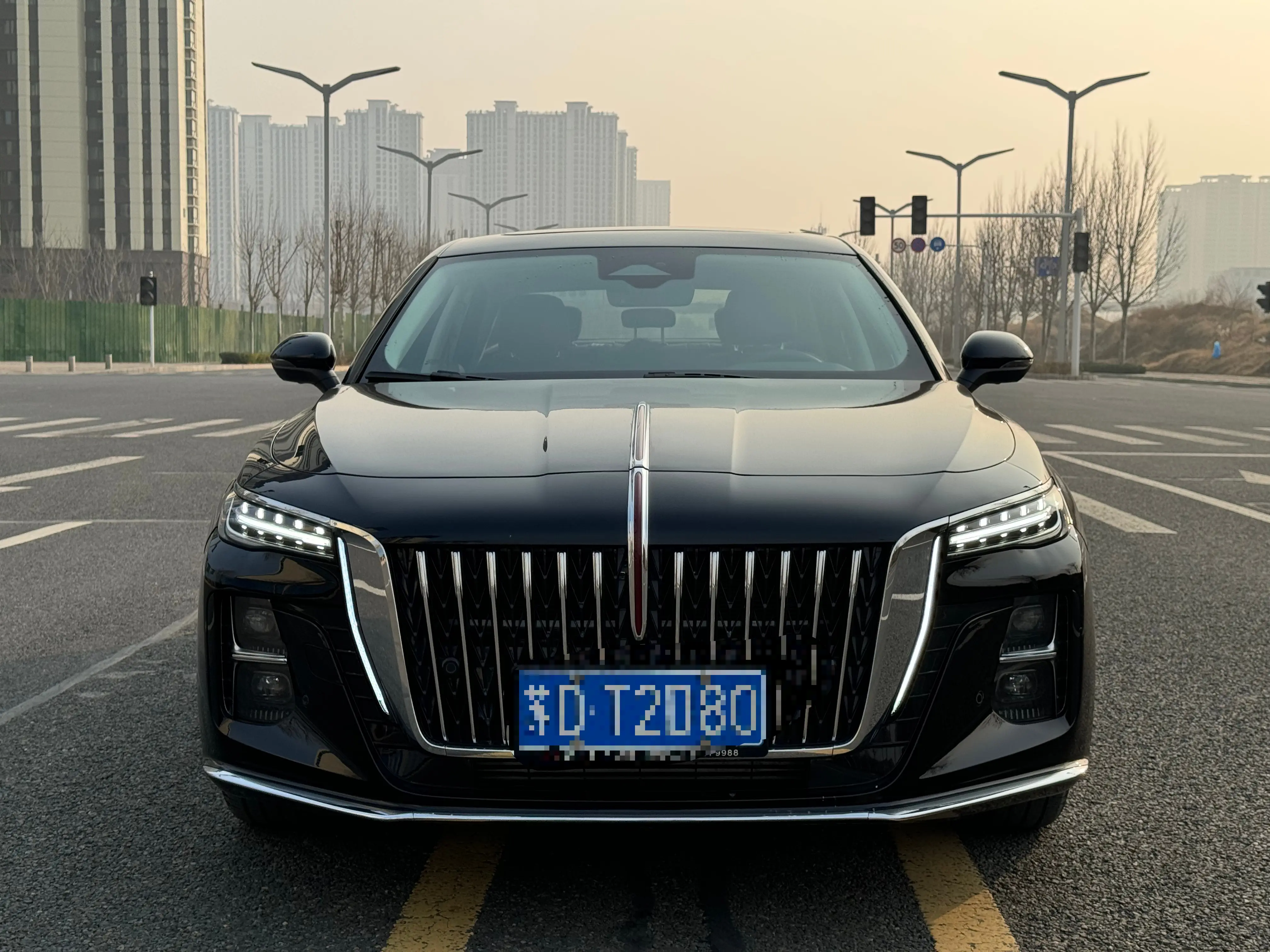 Hongqi H5  из Китая