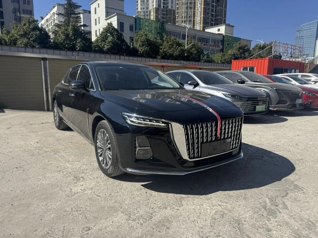 Hongqi H5  из Китая