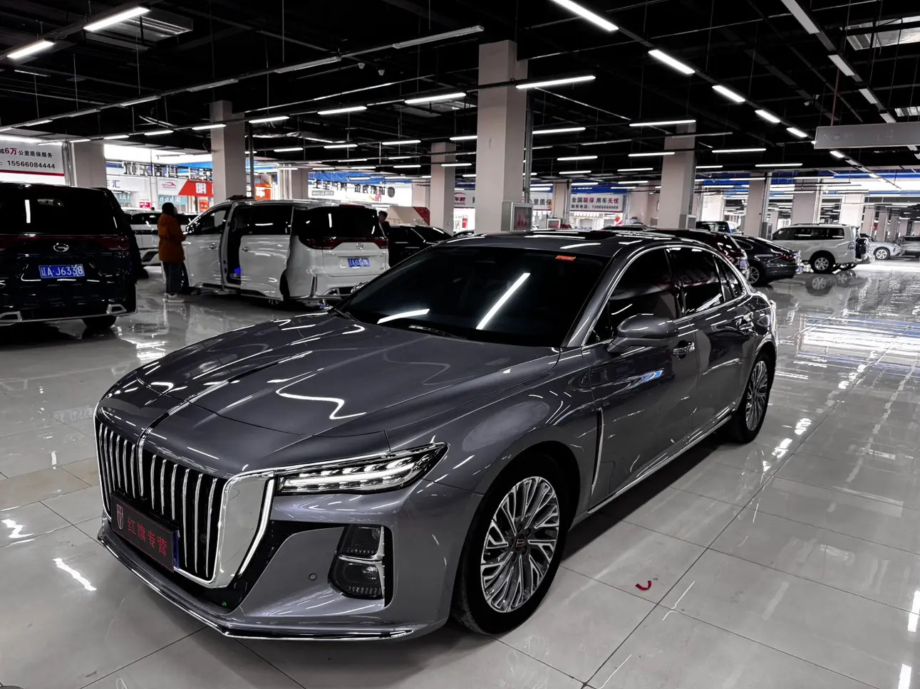 Hongqi H5  из Китая