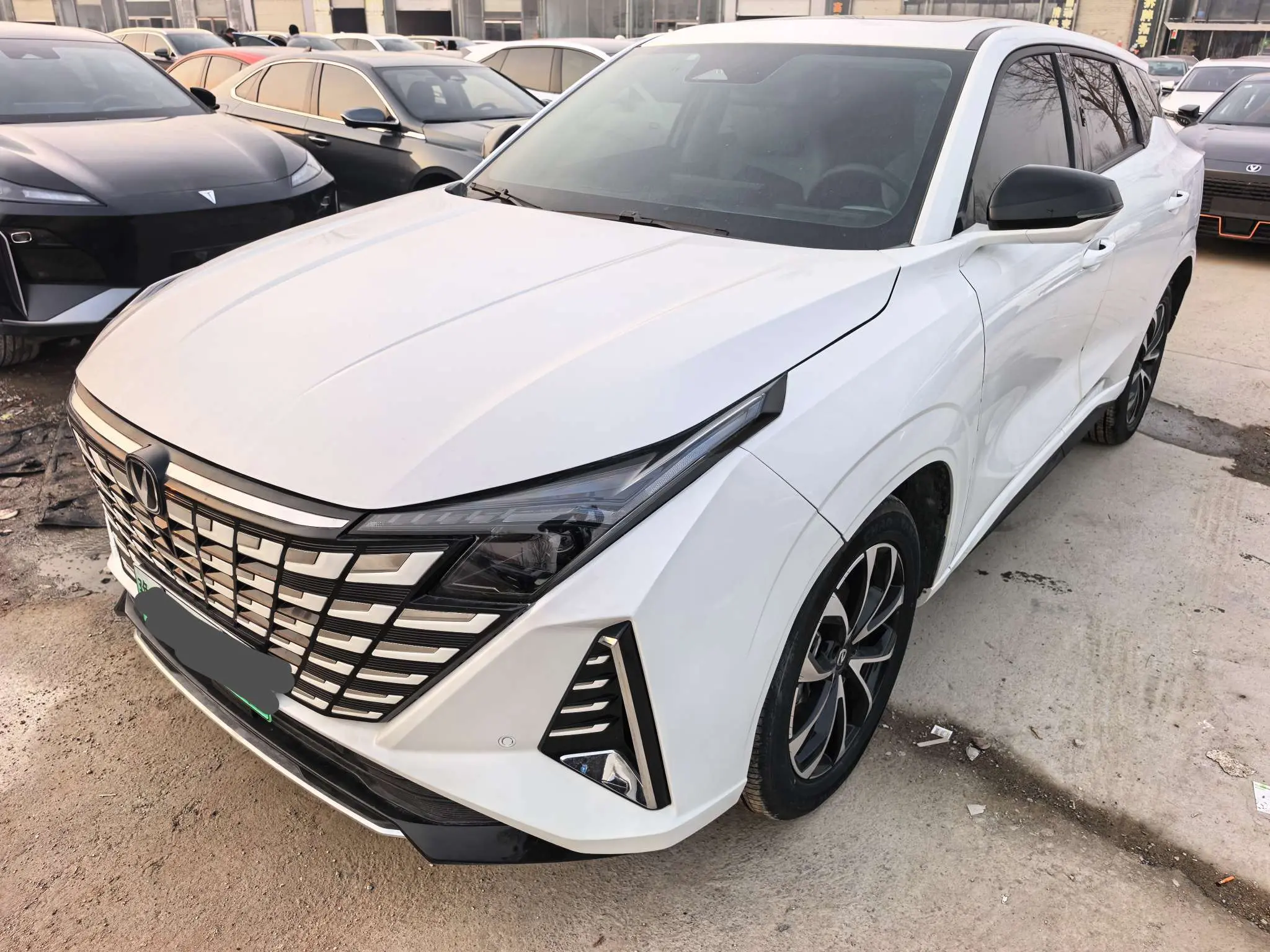 Changan UNI-Z PHEV  из Китая