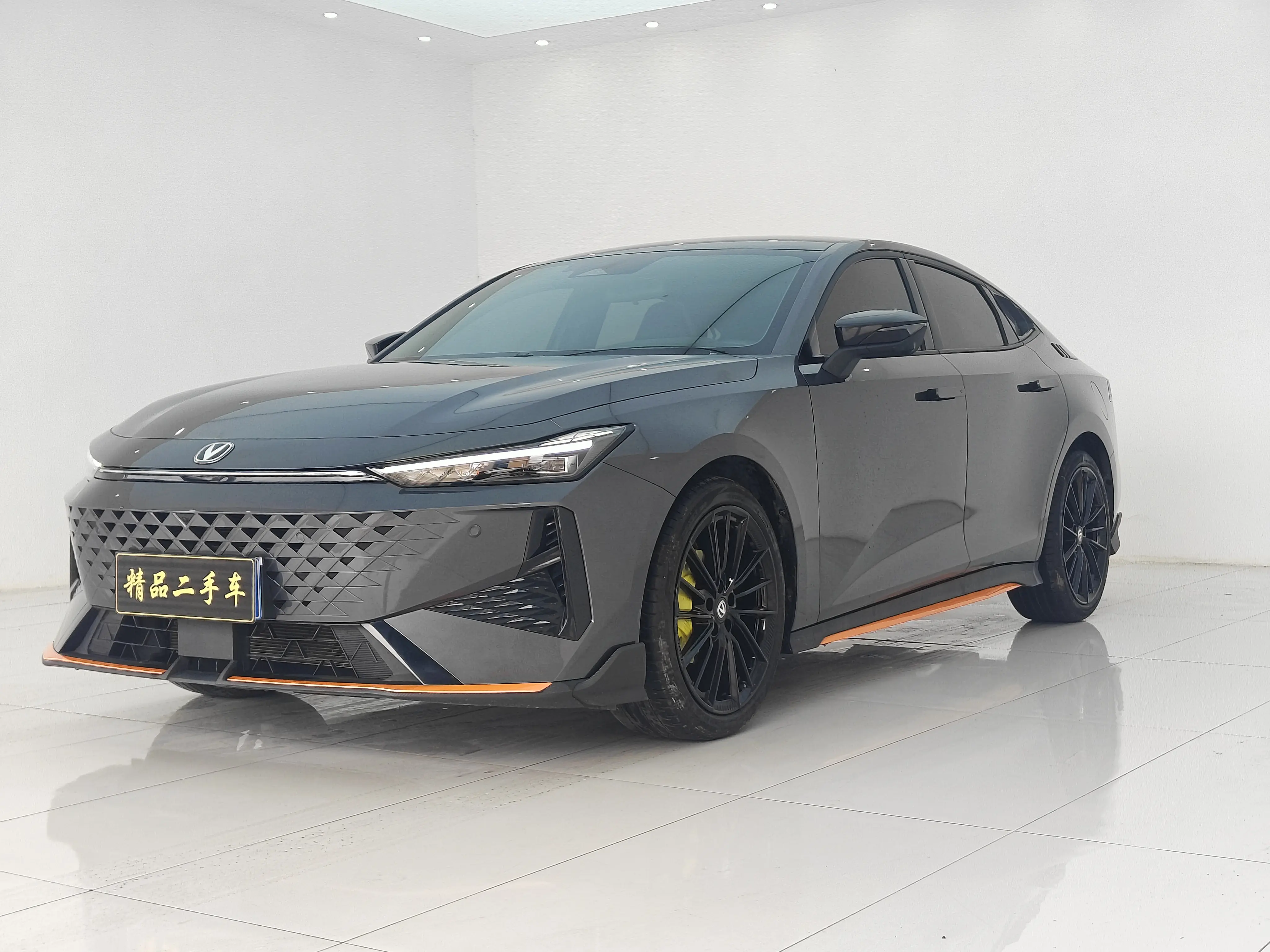 Changan UNI-V  из Китая