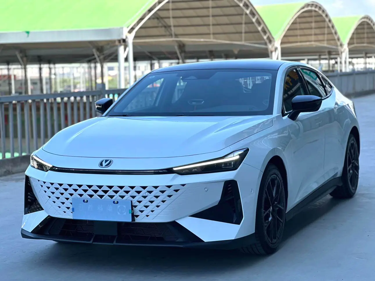 Changan UNI-V  из Китая