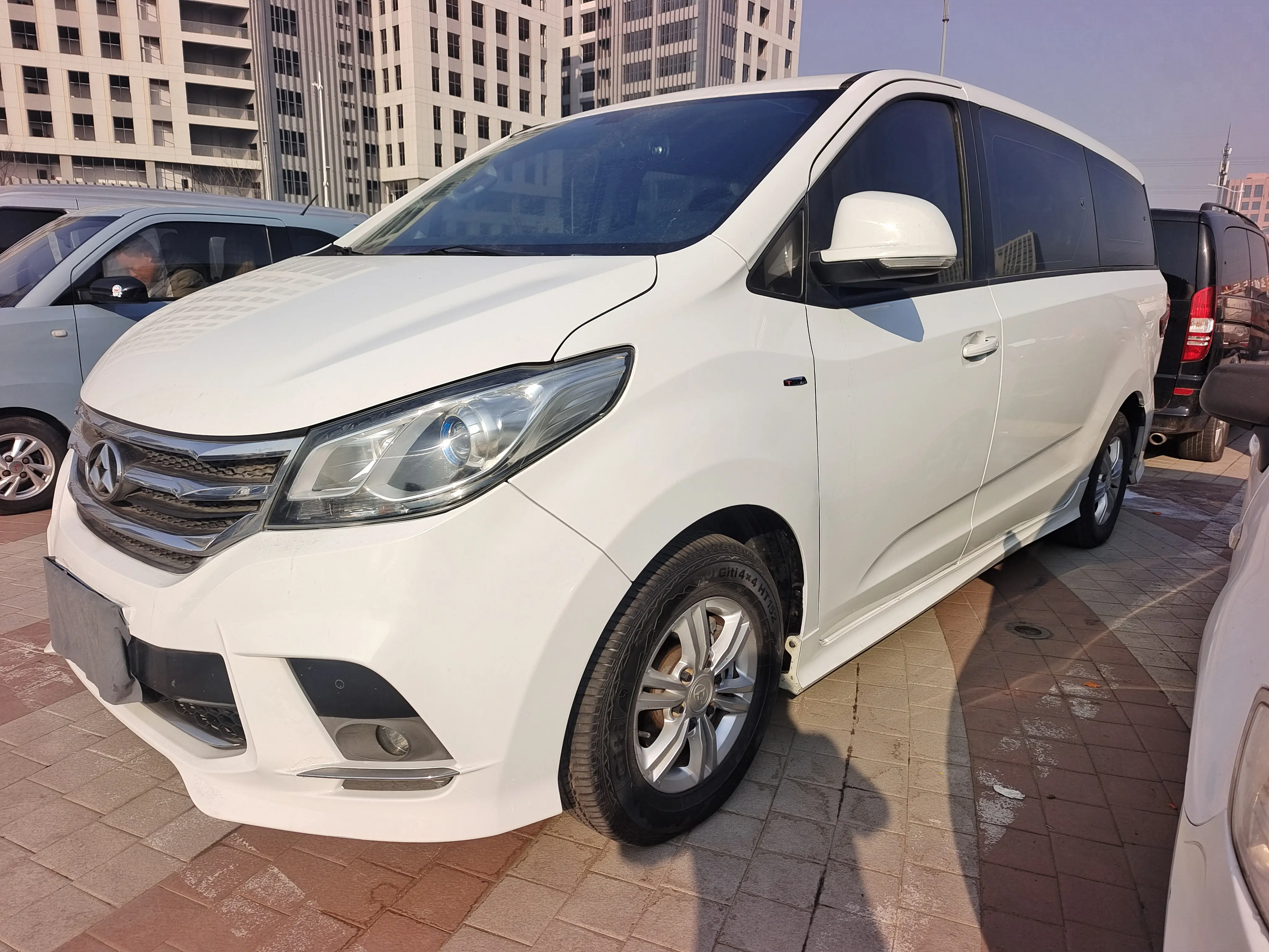 Datong Maxus G10  из Китая