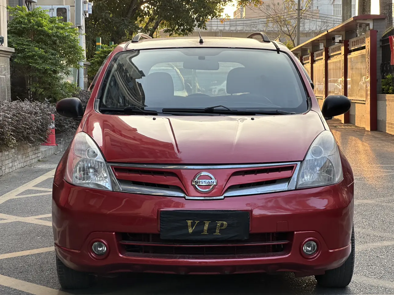 Nissan Li Wei  из Китая