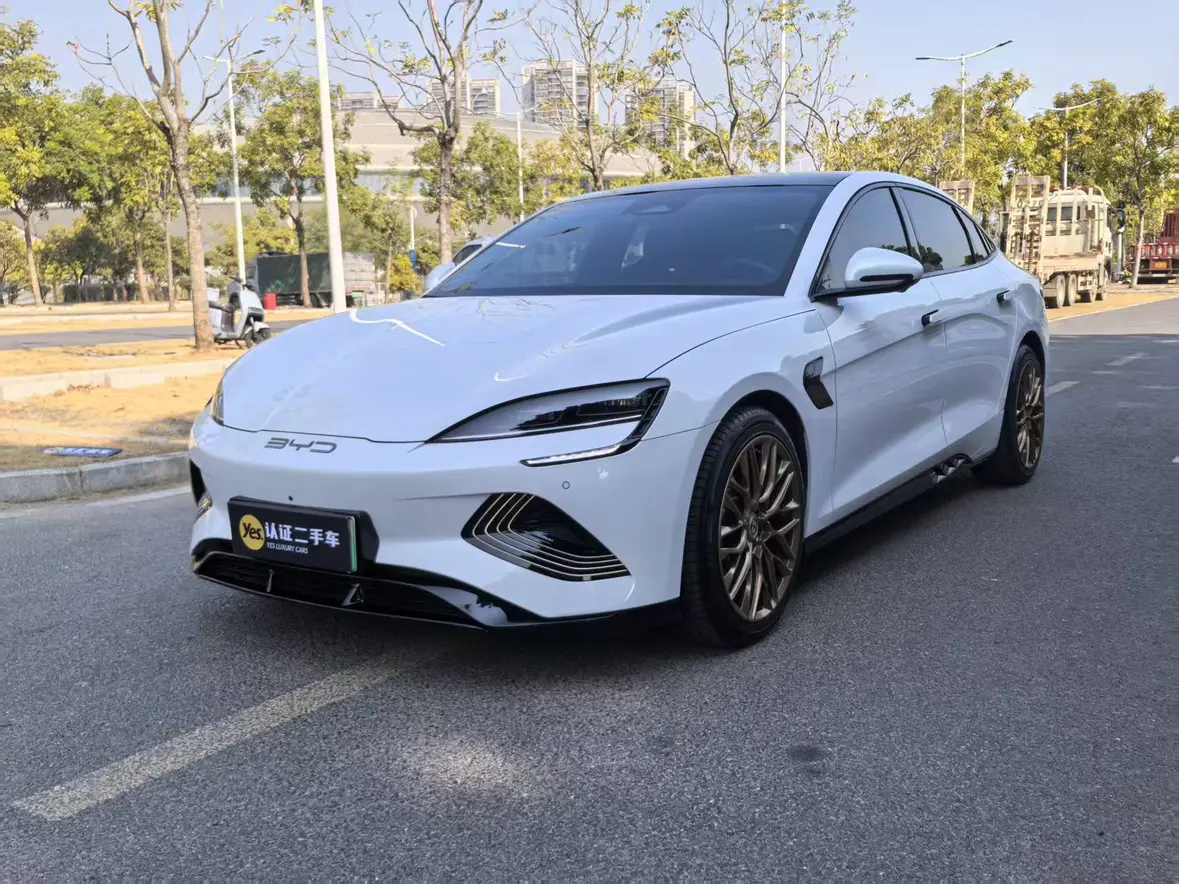 BYD Seal  из Китая