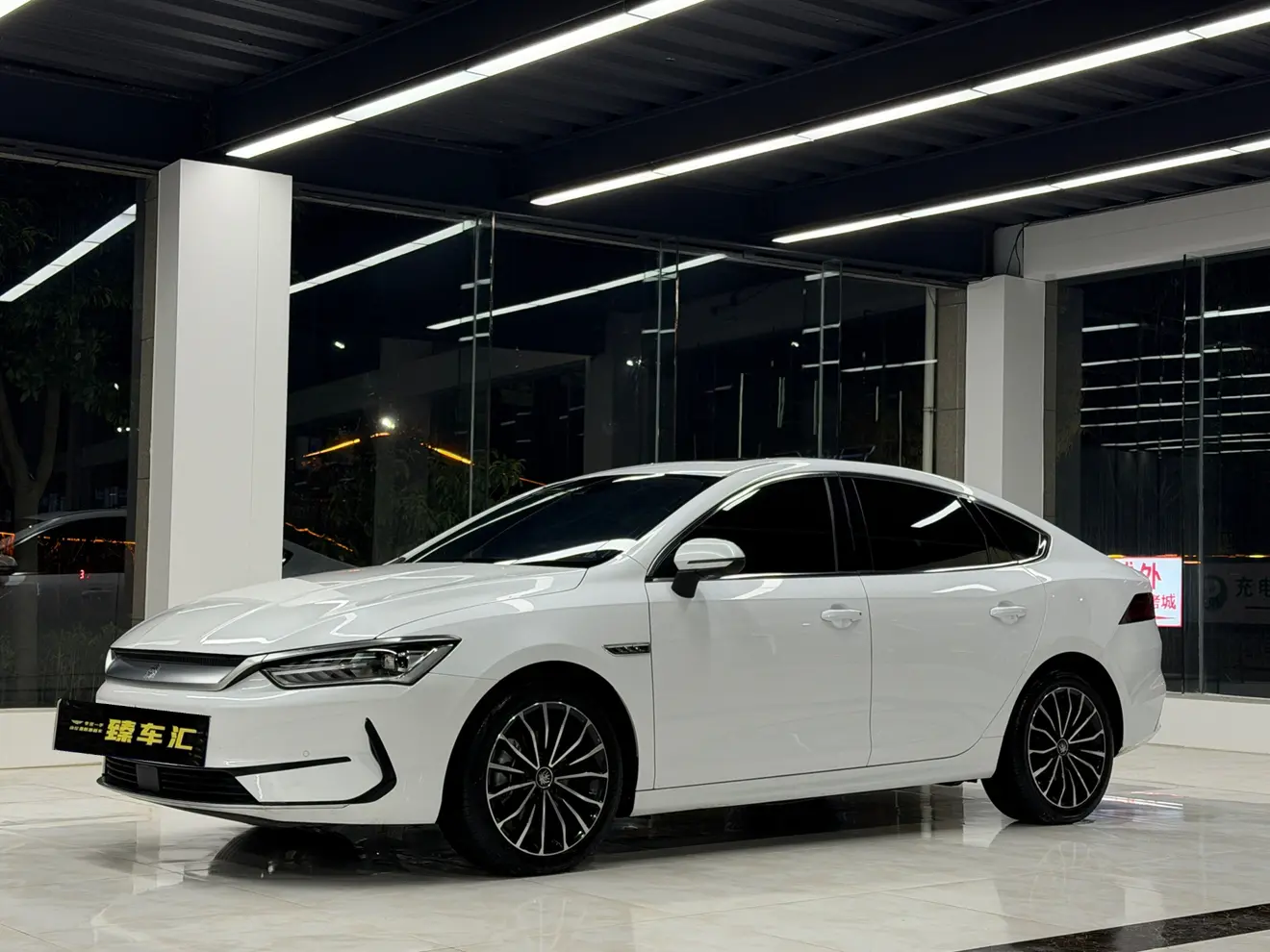 BYD Qin PLUS EV  из Китая