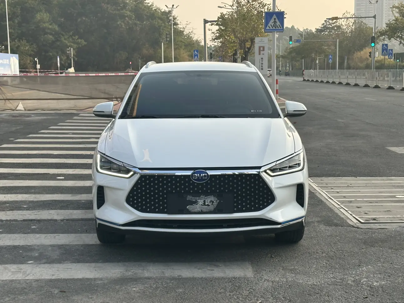 BYD e2  из Китая