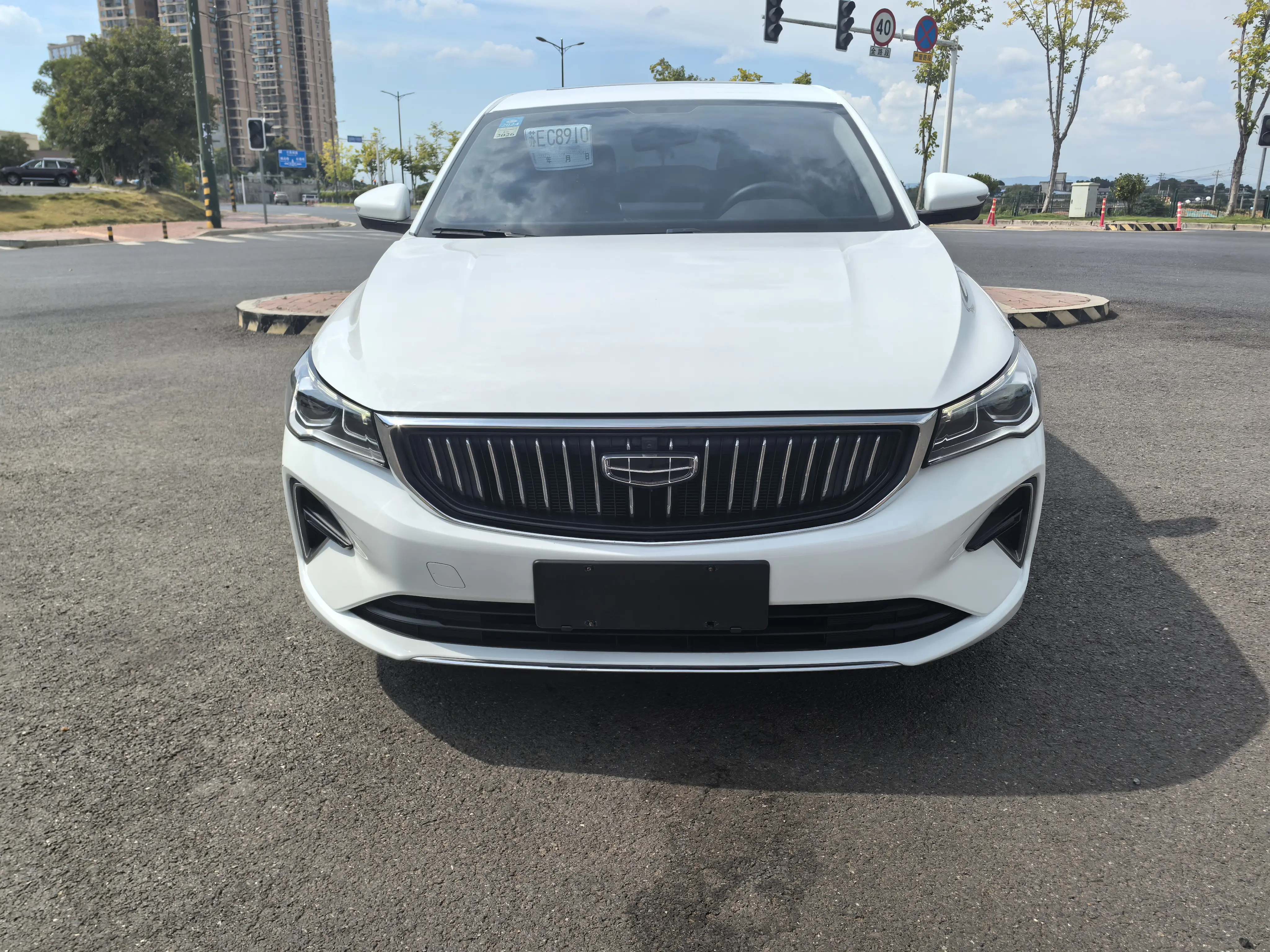 Geely Emgrand  из Китая