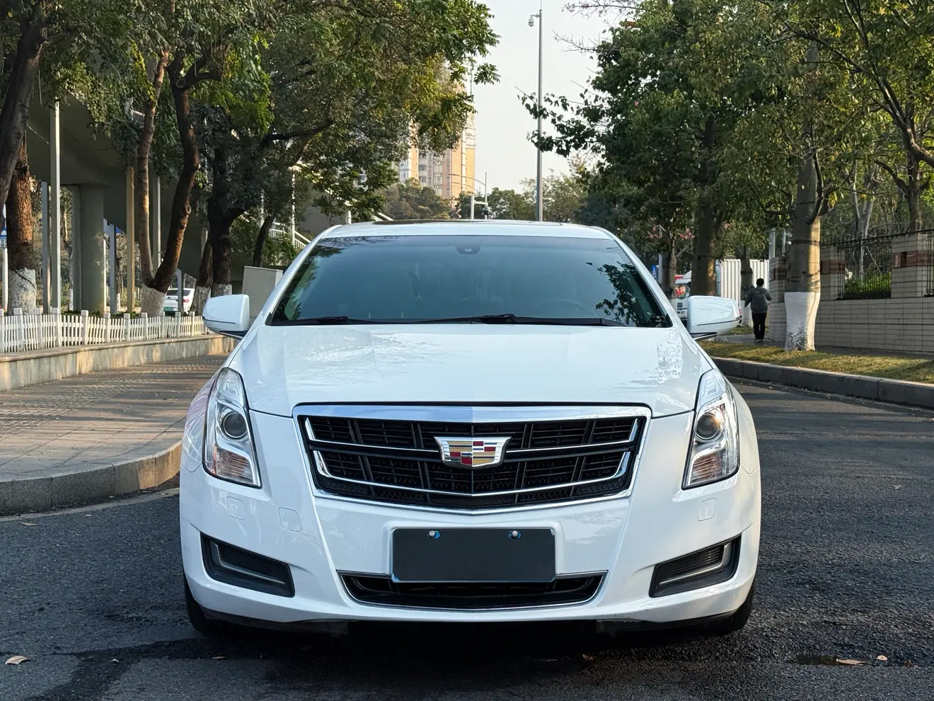 Cadillac XTS  из Китая