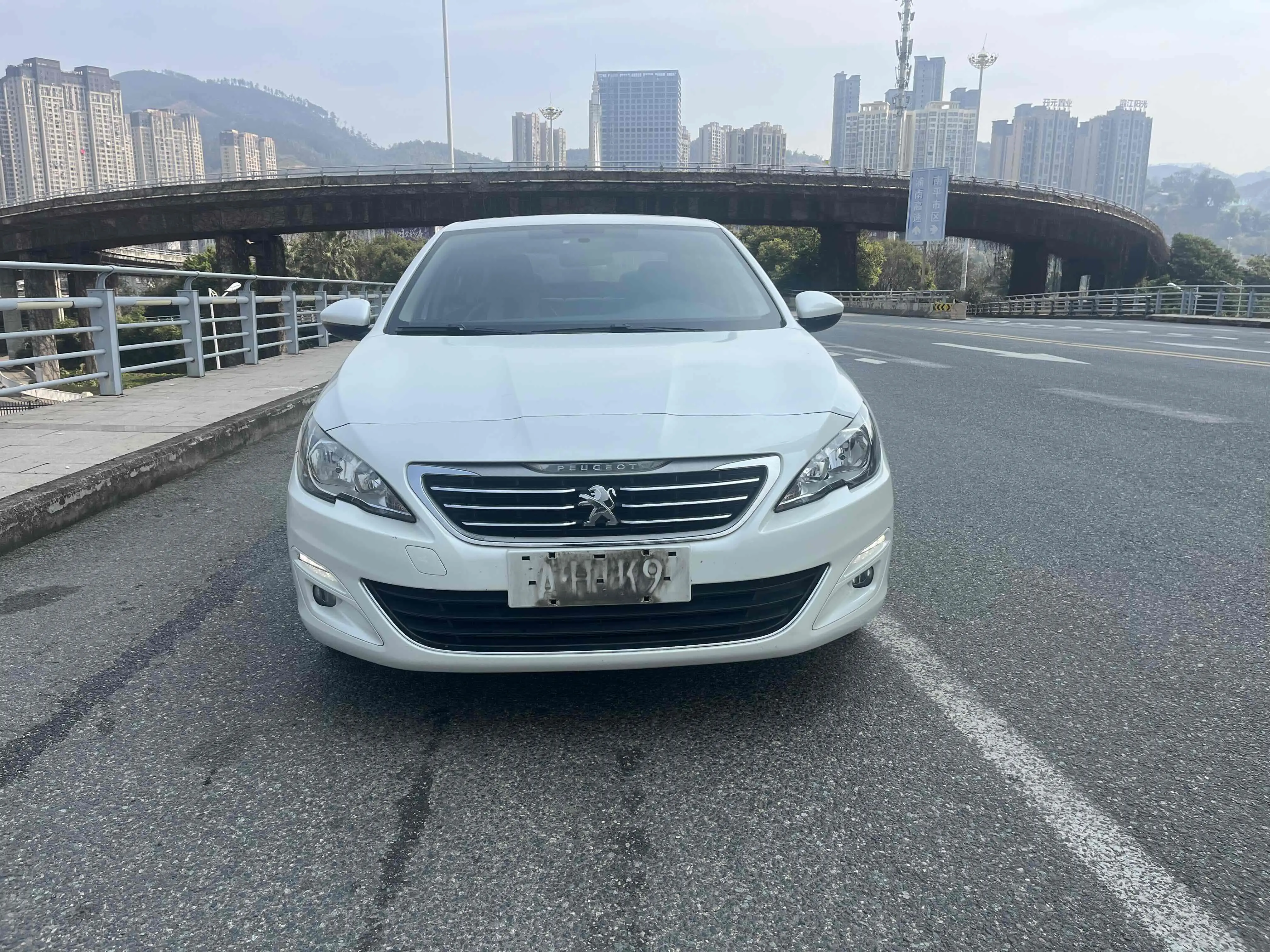 Peugeot 408  из Китая