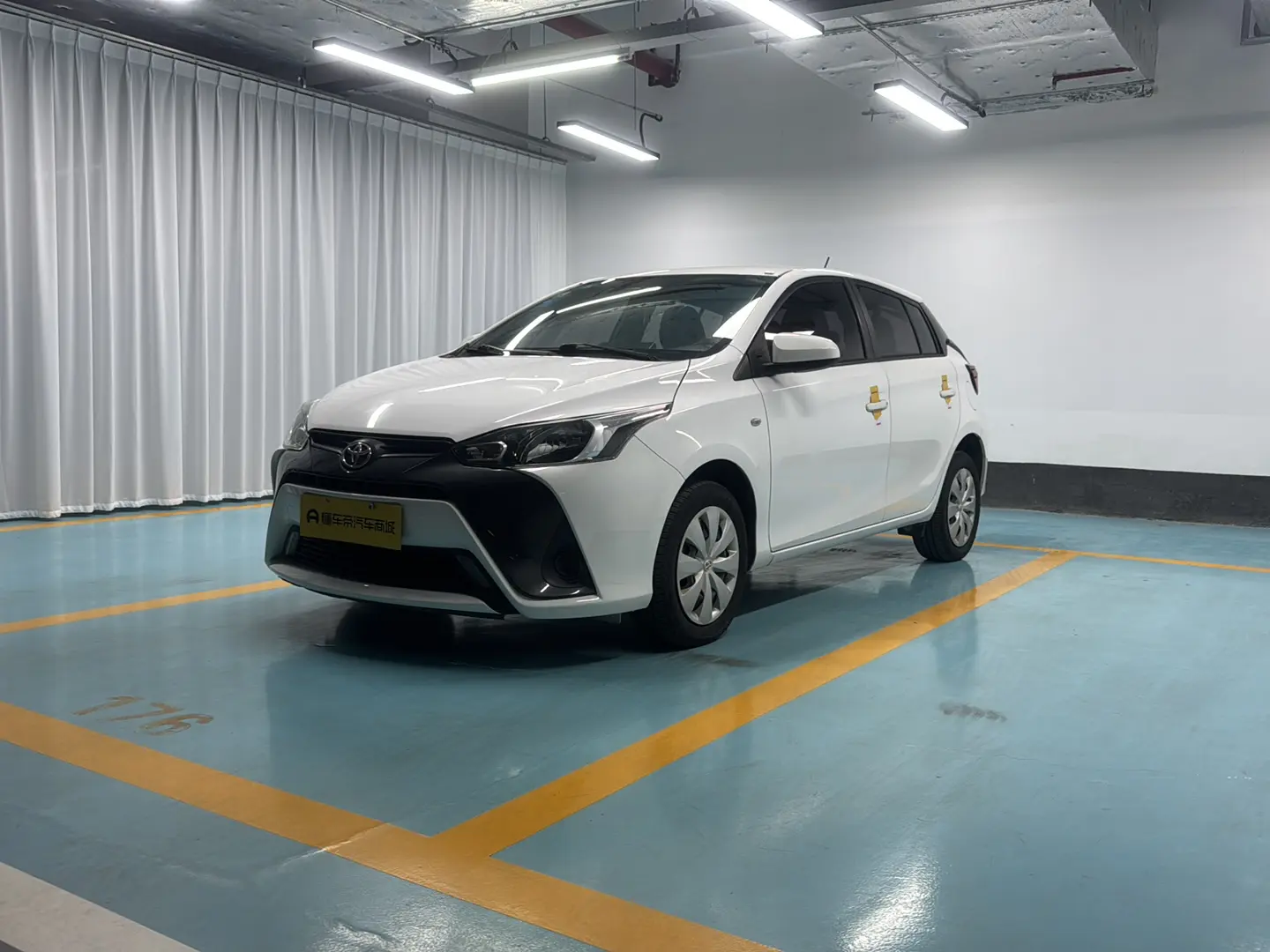 Toyota Yaris L  из Китая