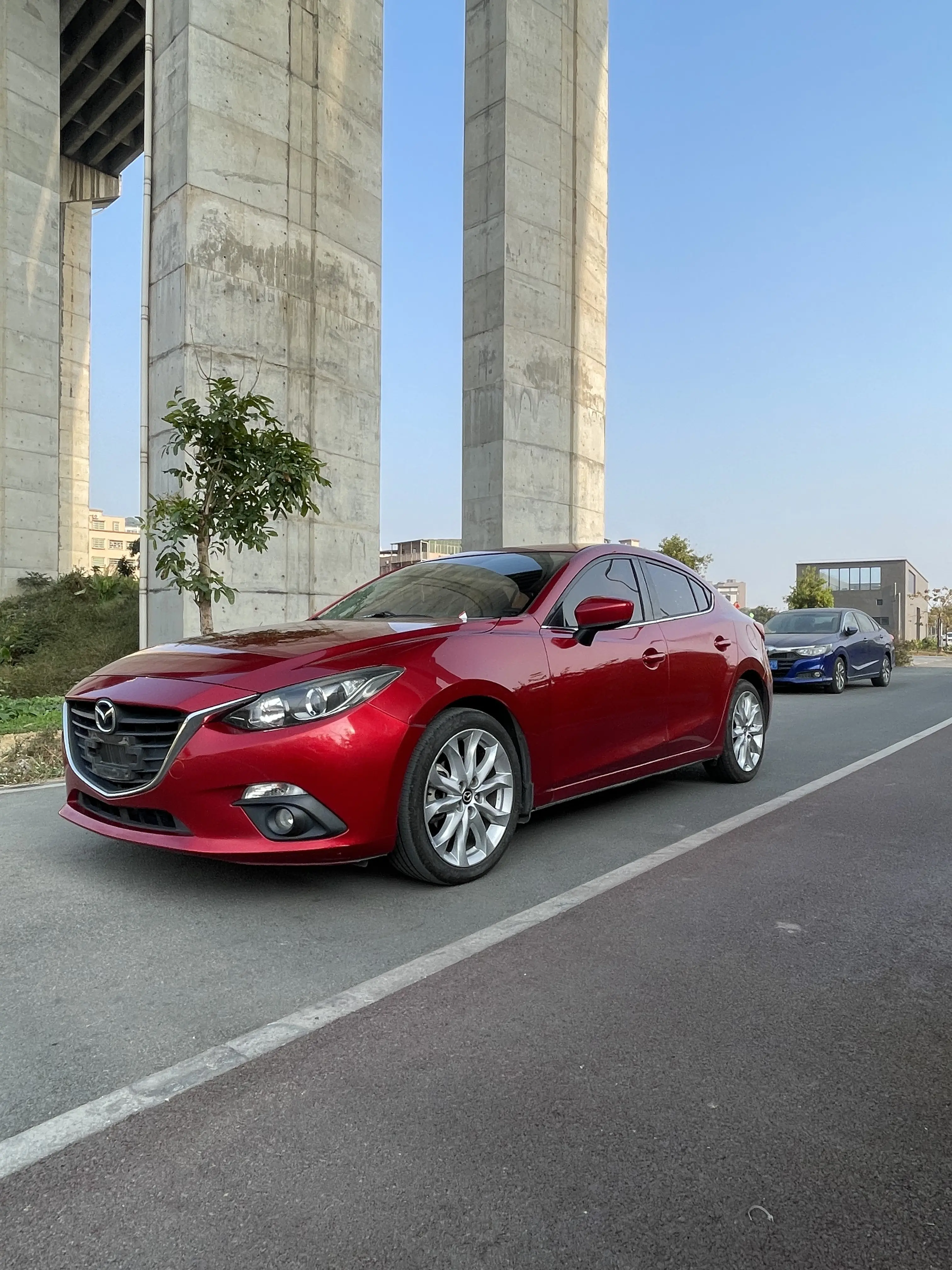 Mazda Axela (Mazda3)  из Китая