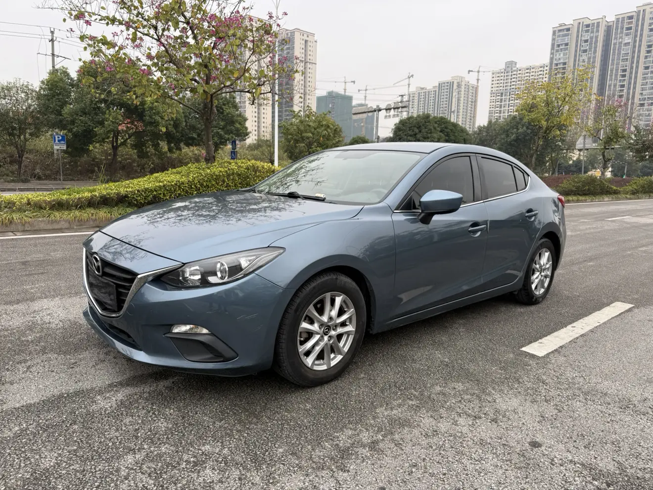 Mazda Axela (Mazda3)  из Китая