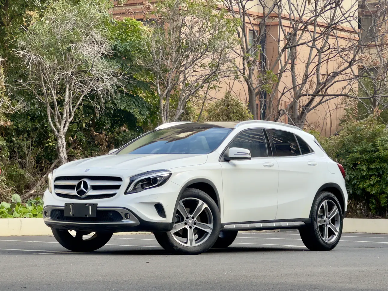 Mercedes-Benz GLA  из Китая