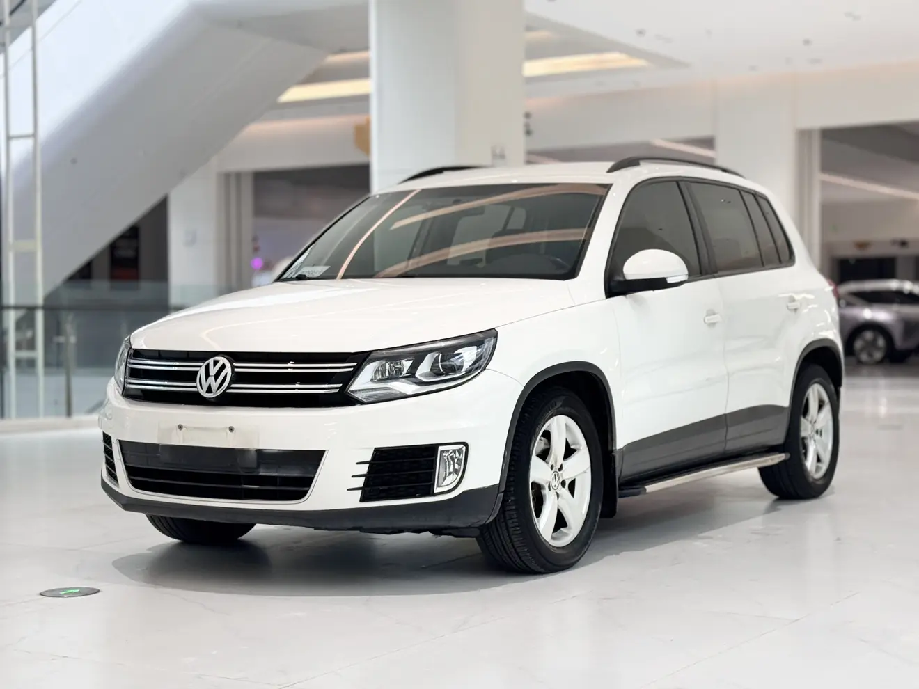 Volkswagen Tiguan  из Китая