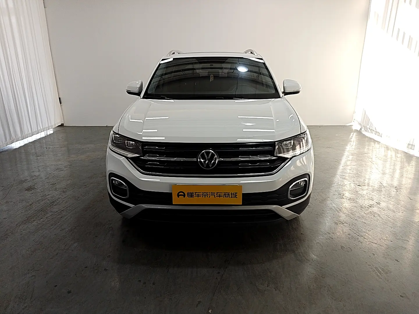 Volkswagen Explore the shadows  из Китая