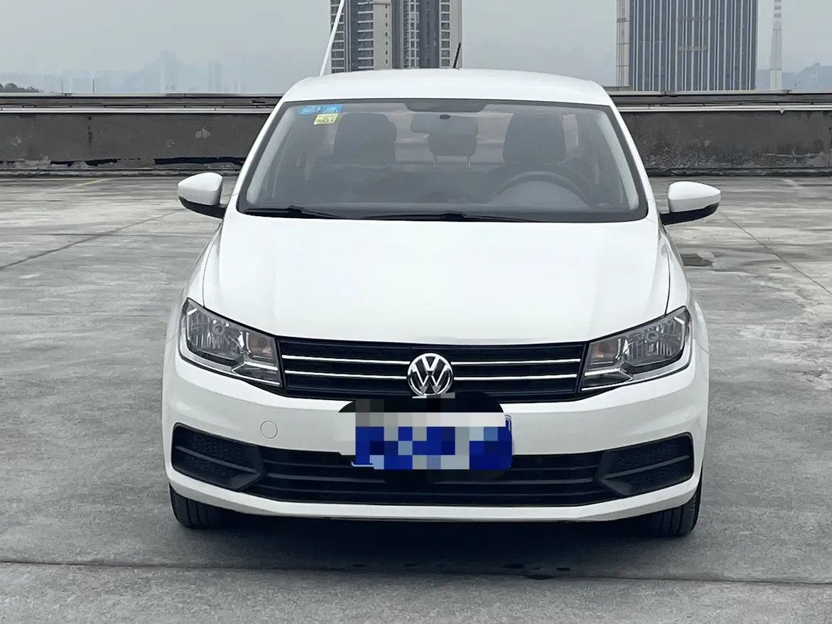 Volkswagen Santana  из Китая