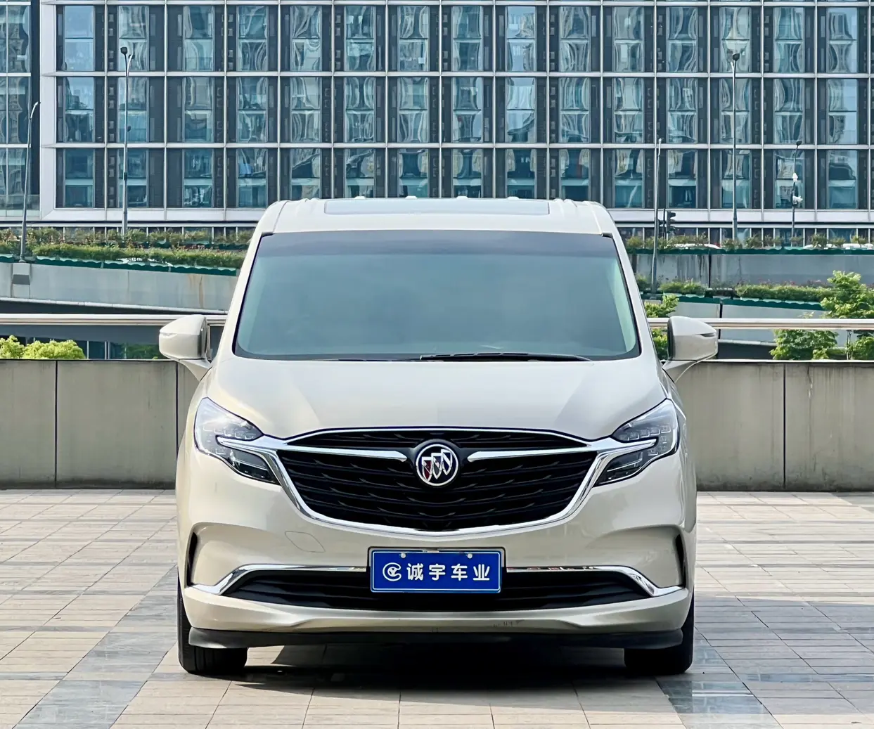 Buick GL8  из Китая