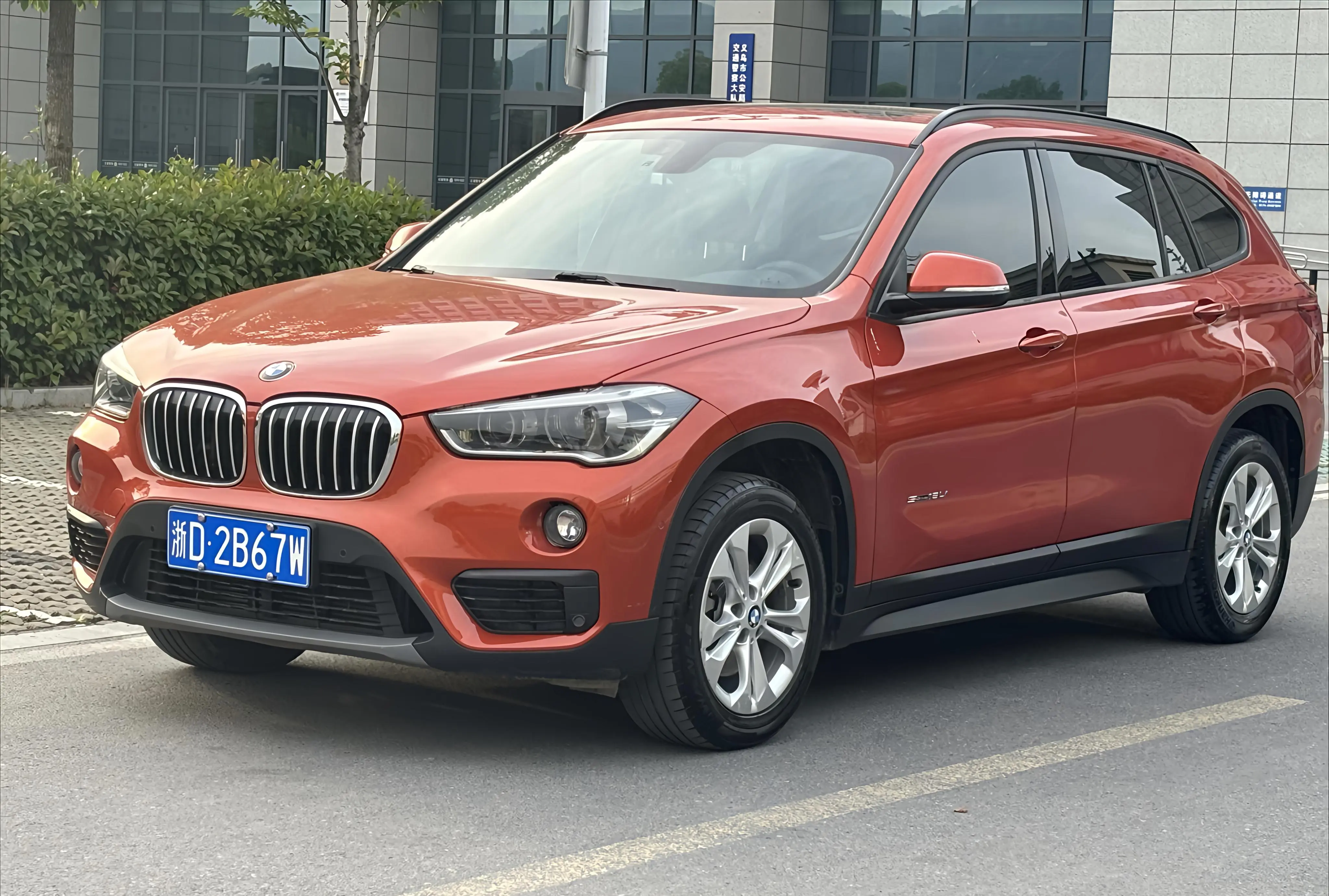 BMW X1  из Китая