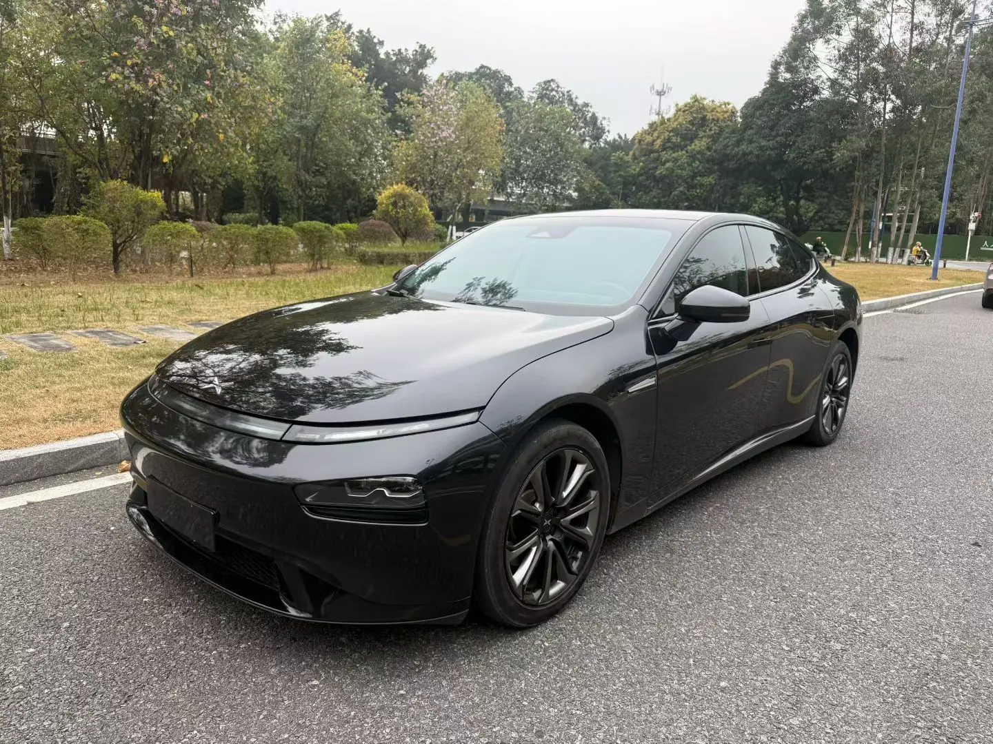 Xpeng P7  из Китая