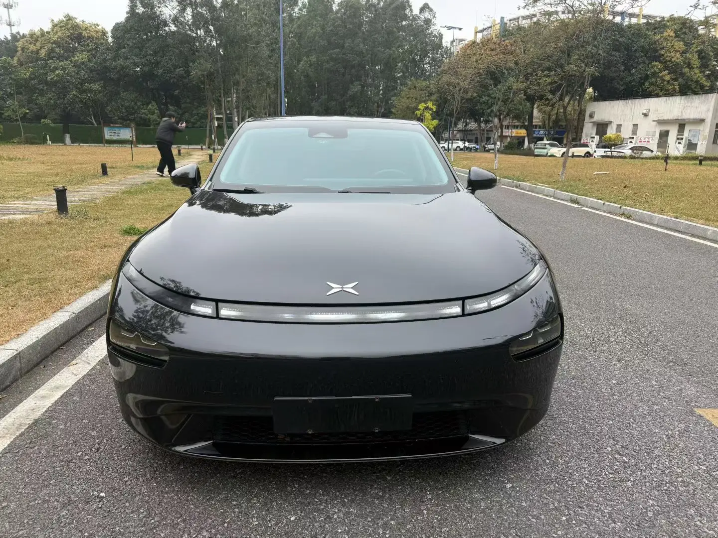 Xpeng P7  из Китая