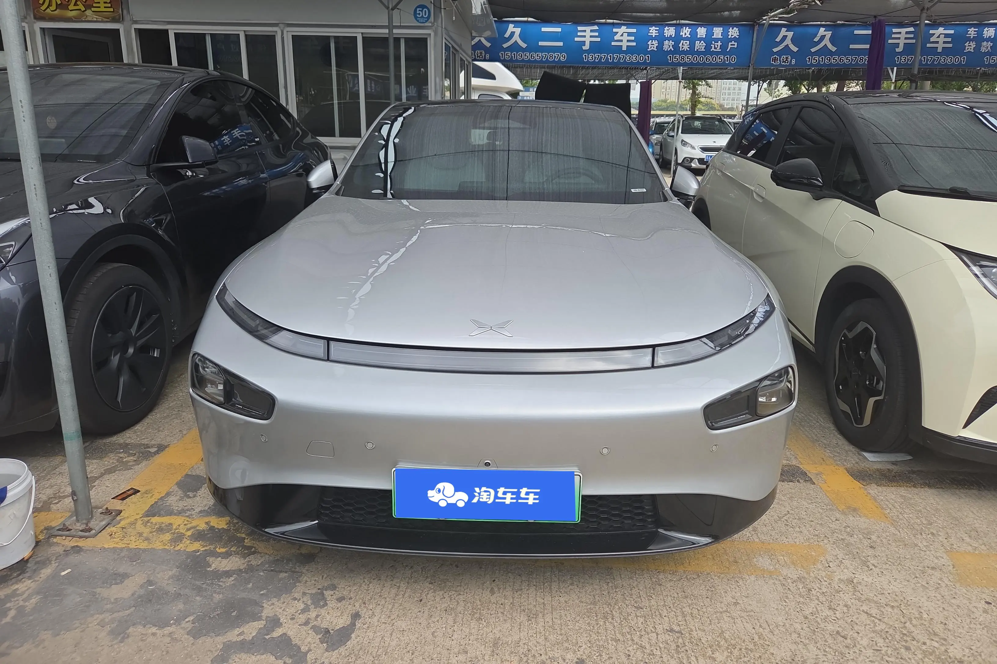 Xpeng P7  из Китая