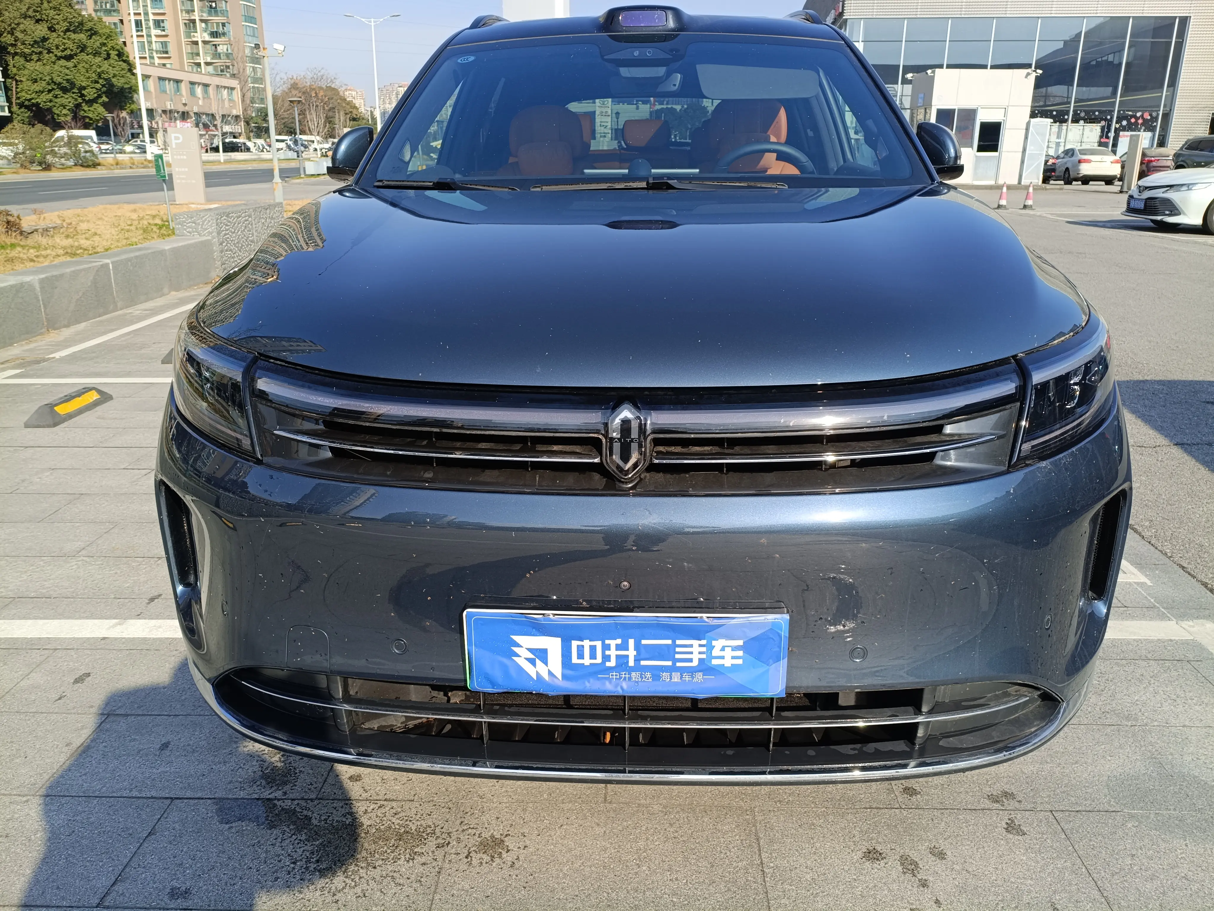 AITO M7 (Wenjie M7)  из Китая