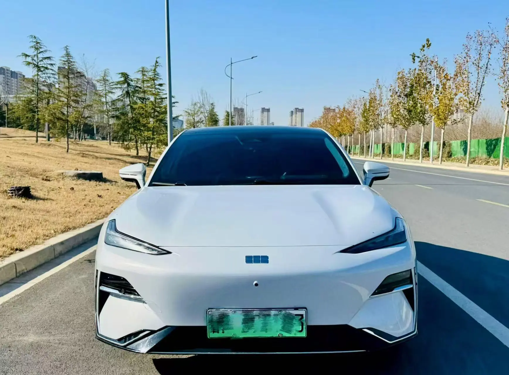 Geely Galaxy E8  из Китая