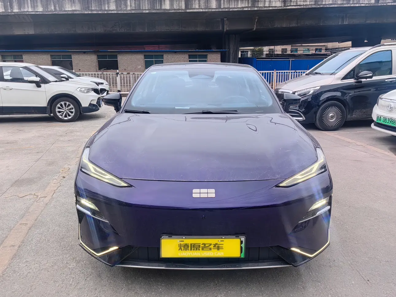 Geely Galaxy E8  из Китая