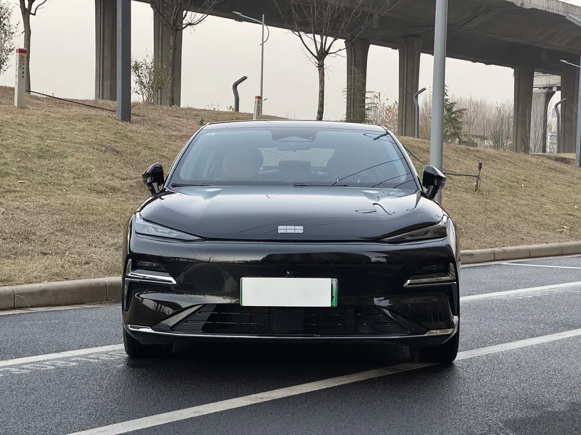 Geely Galaxy Star 8 PHEV  из Китая