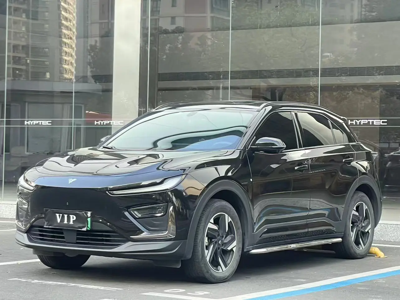 NETA NezhaX  из Китая