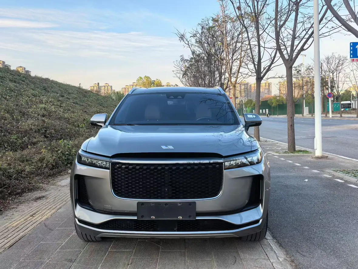 Li ONE (Ideal ONE)  из Китая