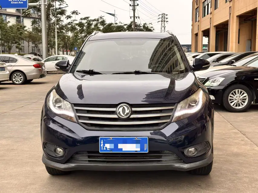 Dongfeng Fengon 580  из Китая