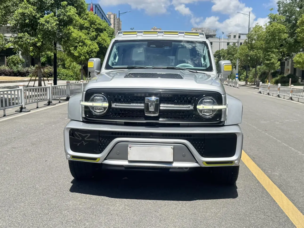 Tank Cyber  300  из Китая