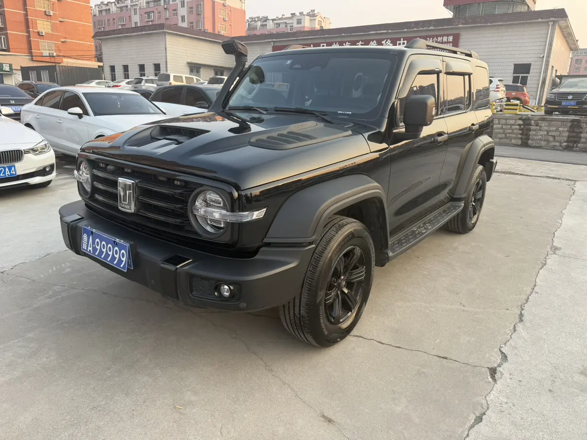 Tank 300  из Китая