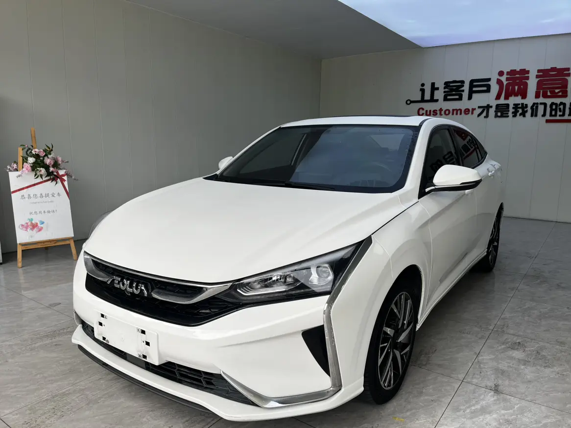 Dongfeng Yixuan  из Китая